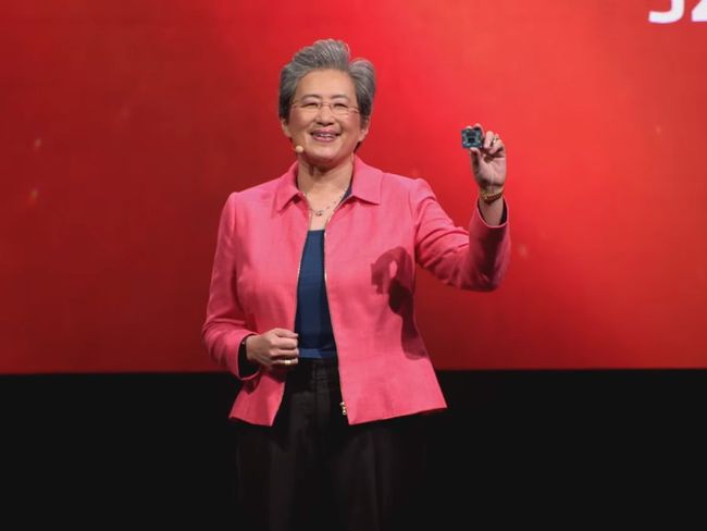 Dr.Lisa Su。彼女が多様するイディオム「Change on a dime」とは、ダイム（10セント硬貨）の上で向きを変えるように、素早く方向転換できるという意味合い